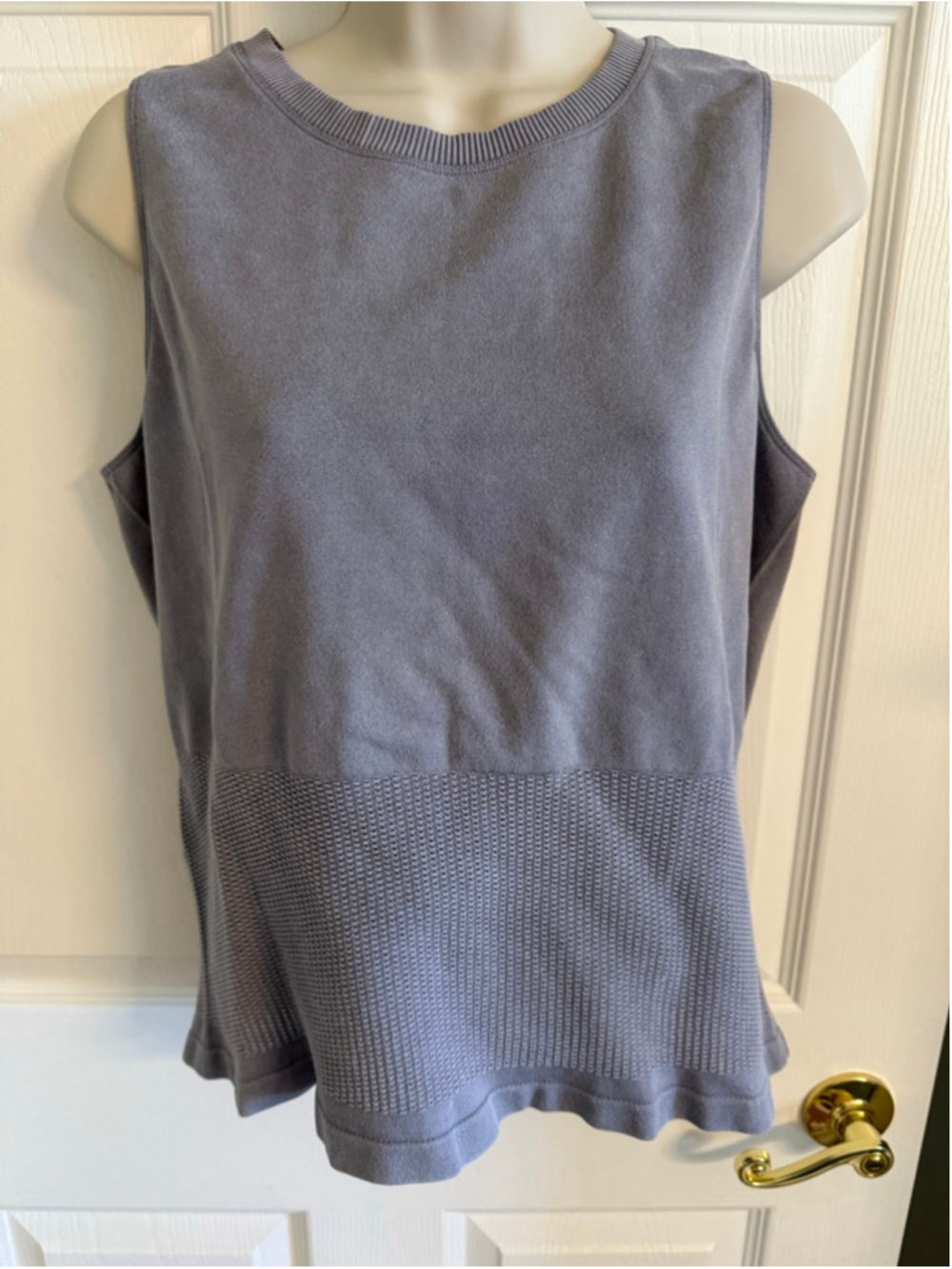 SAGE Collective Tank top size Medium lavender